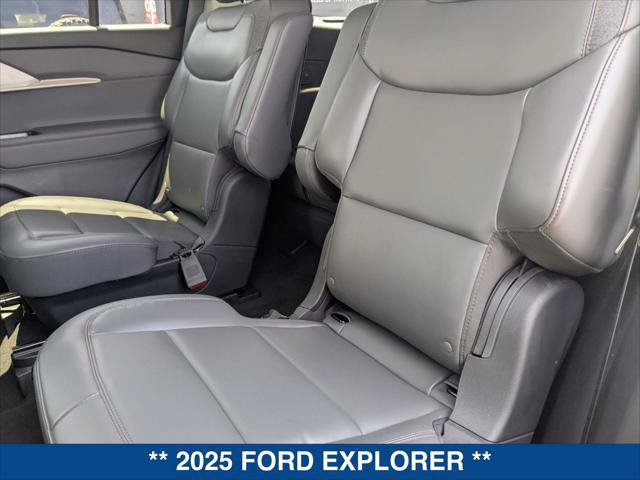 Certified 2025 Ford Explorer Active w/ Active Comfort Package RWD image 20
