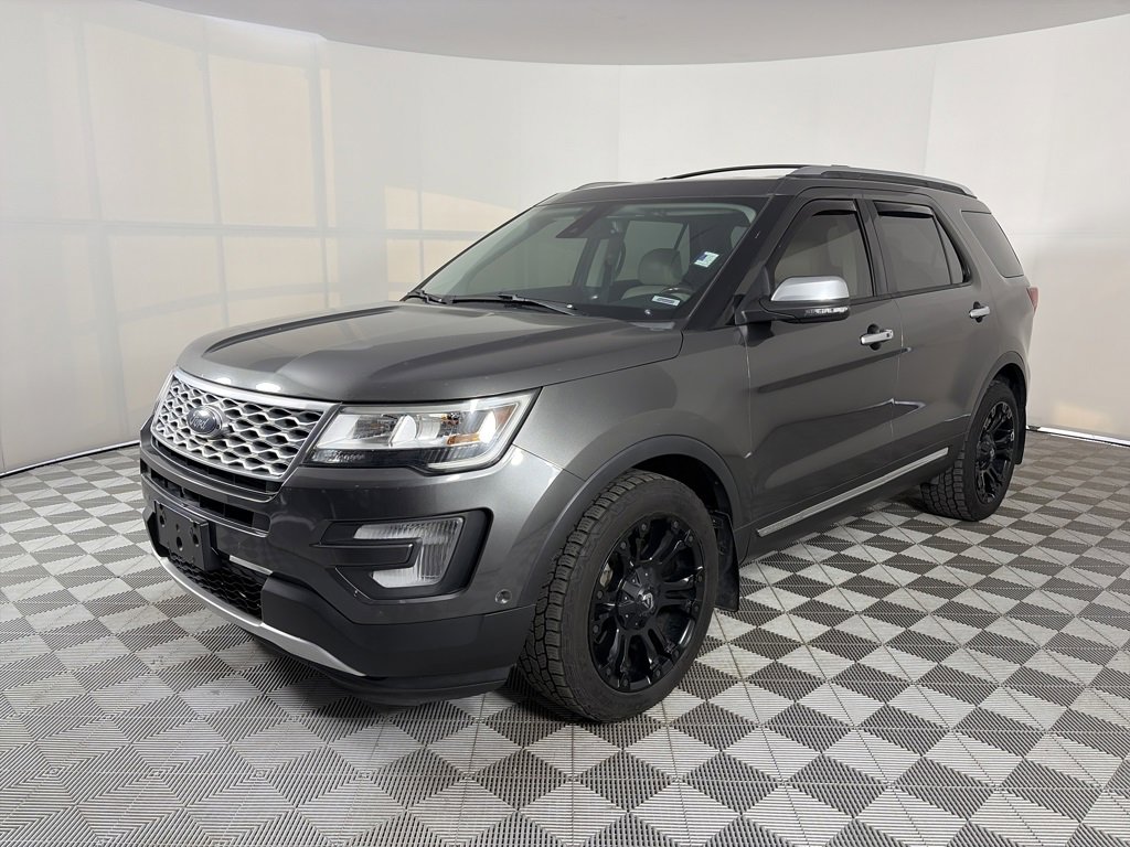 Certified 2017 Ford Explorer Platinum image 3