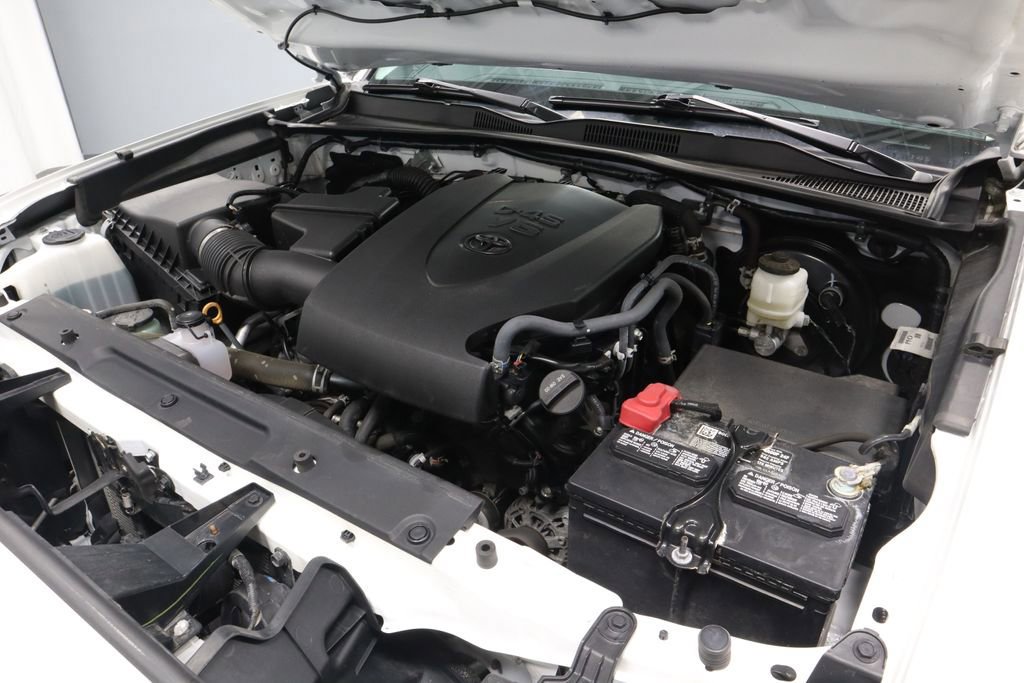 Used 2023 Toyota Tacoma SR AWD/4WD image 12