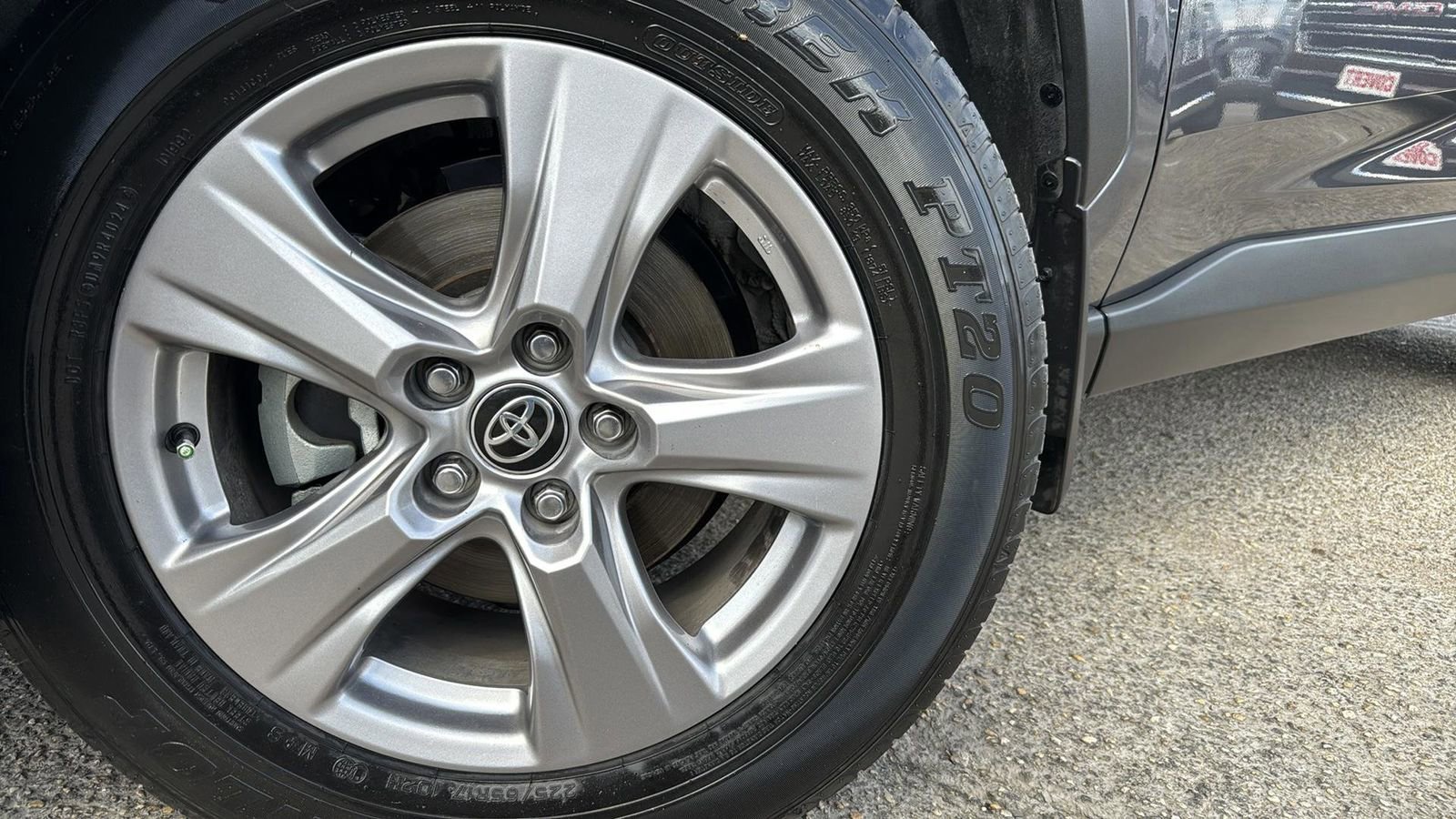 Used 2025 Toyota RAV4 XLE w/ Convenience Package image 9