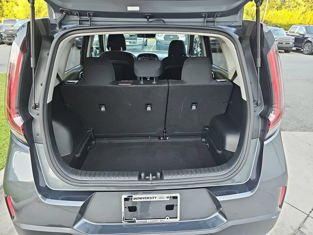 Used 2024 Kia Soul LX w/ Option Group 015 FWD image 12