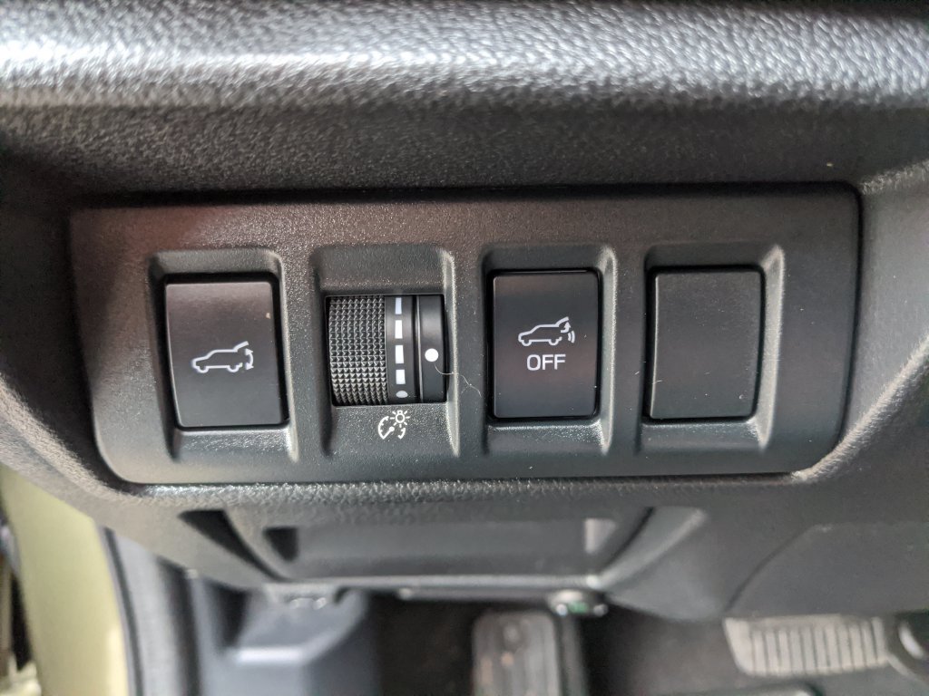Used 2025 Subaru Outback Limited AWD/4WD image 13