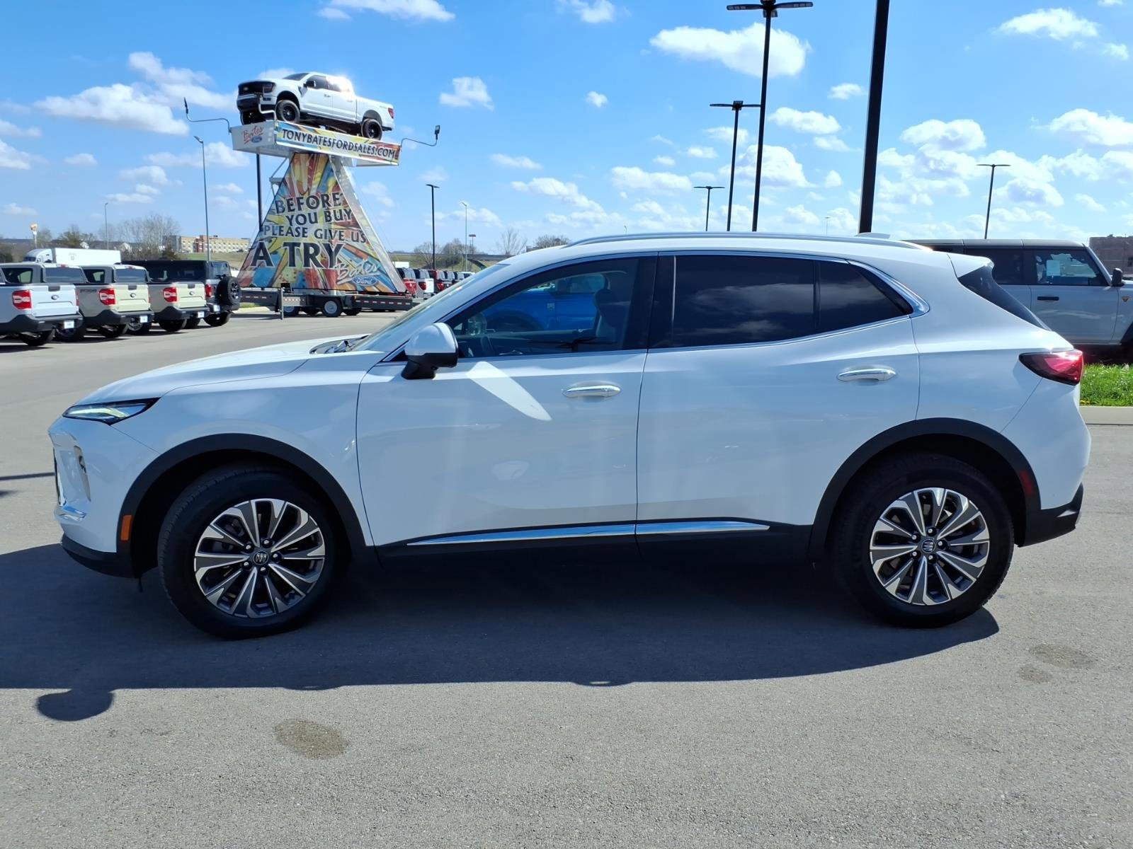 Used 2025 Buick Envision Preferred image 2