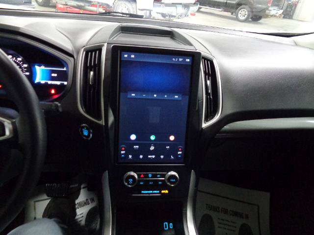Certified 2024 Ford Edge SEL w/ Convenience Package AWD/4WD image 9