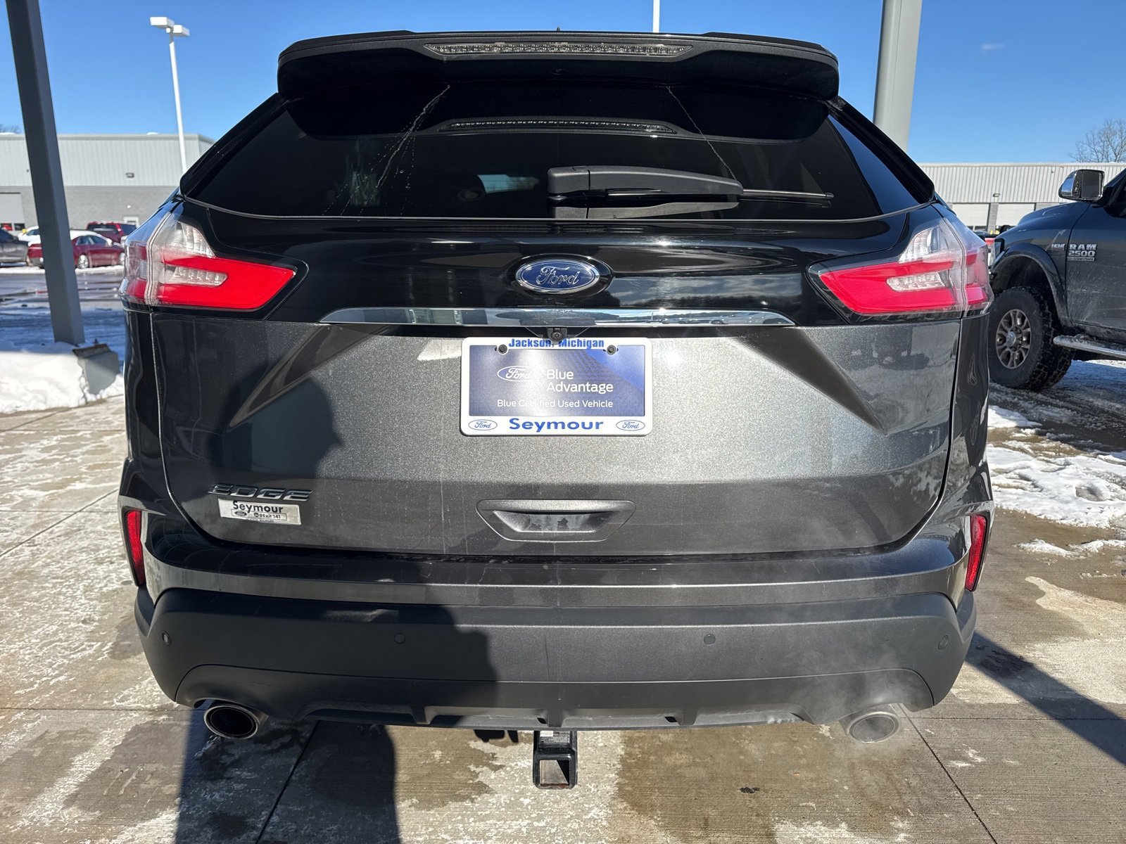 Certified 2020 Ford Edge SE image 3