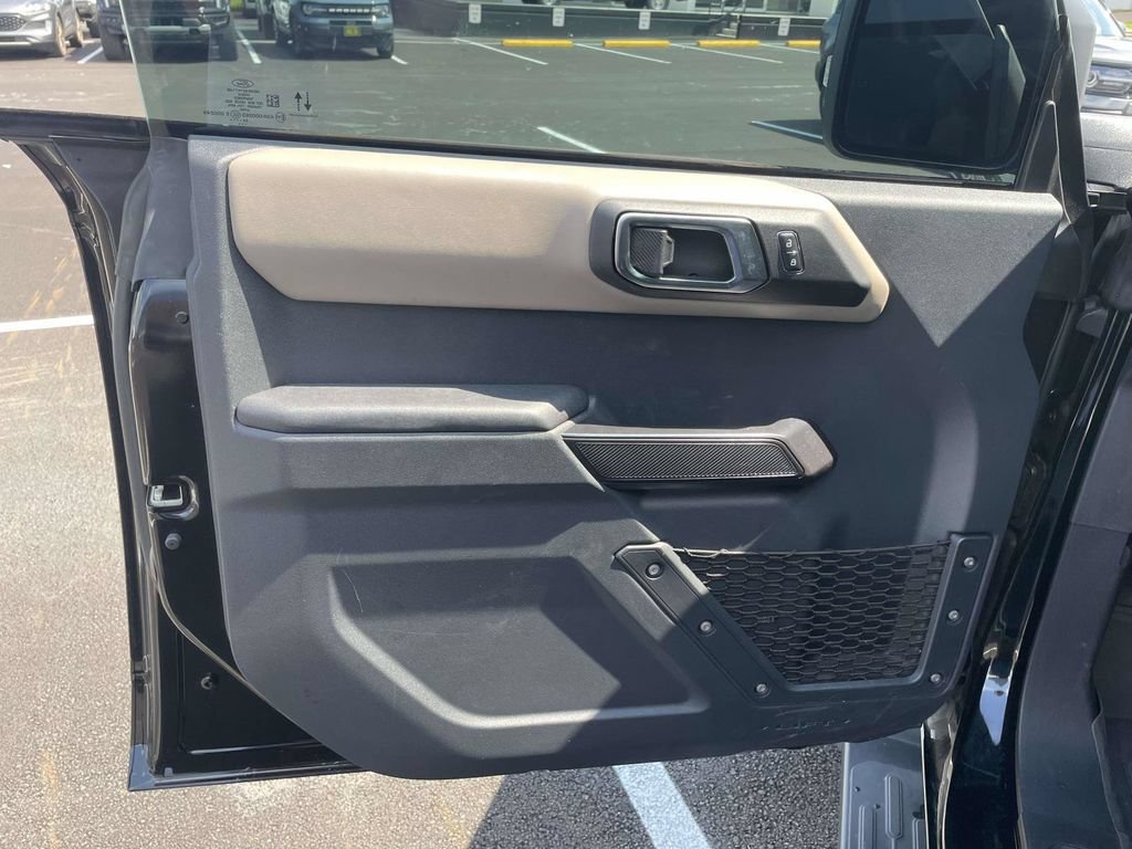 Certified 2024 Ford Bronco Wildtrak AWD/4WD image 15