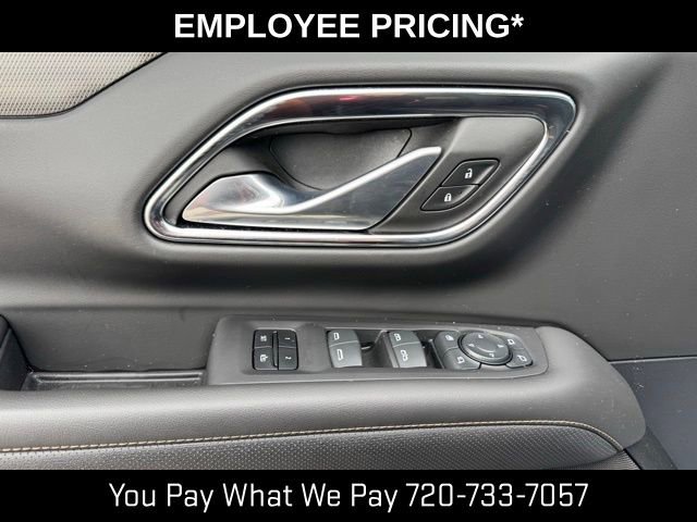 Used 2024 GMC Yukon AT4 w/ Technology Package AWD/4WD image 12