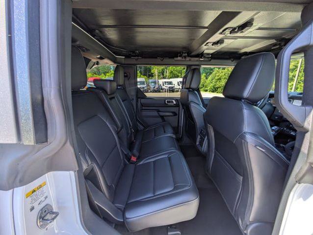 Certified 2026 Ford Bronco Outer Banks w/ Sasquatch Package AWD/4WD image 33