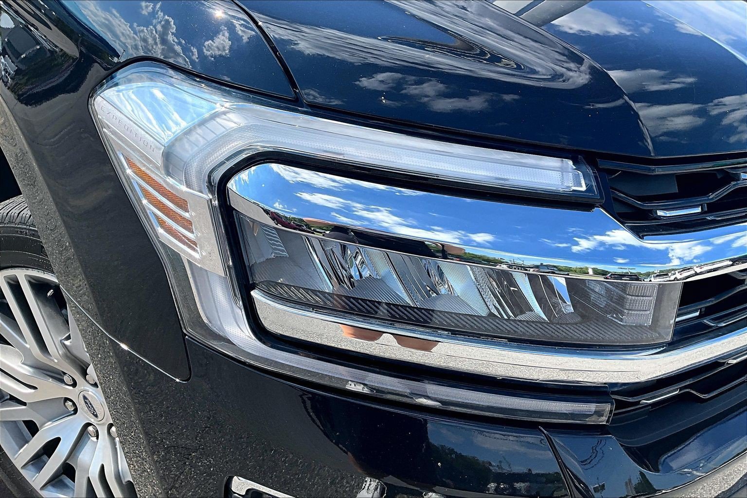 Certified 2023 Ford Expedition Limited AWD/4WD image 30