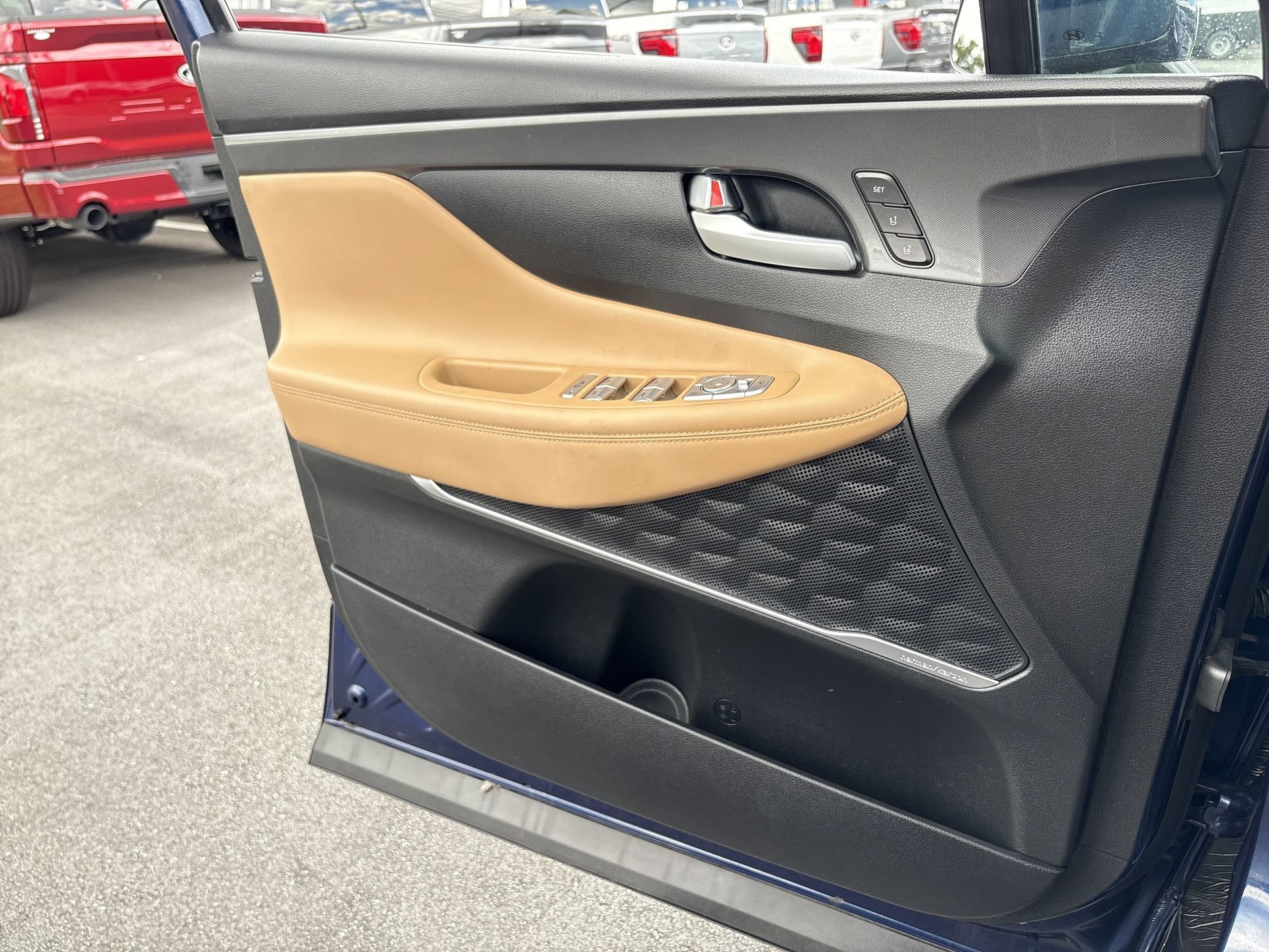 Used 2023 Hyundai Santa Fe Calligraphy w/ Cargo Package FWD image 14