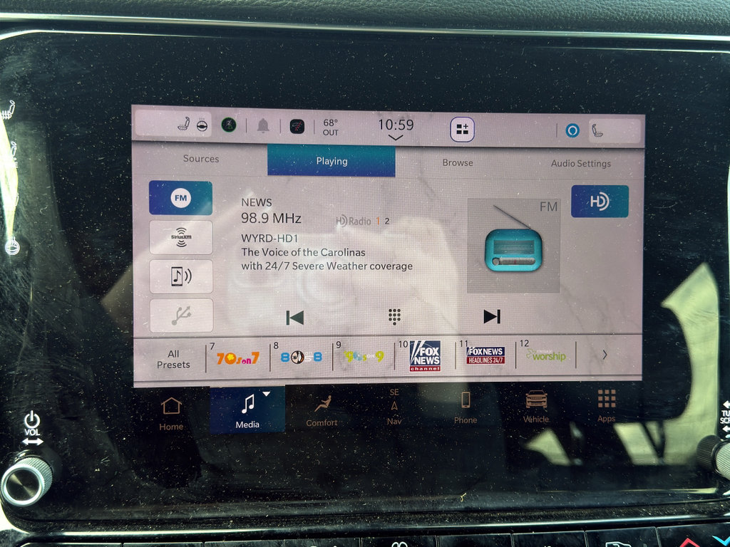 Used 2024 Jeep Wagoneer L Series II w/ Flexible Seating Group image 17