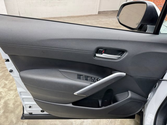 Used 2024 Toyota Corolla Cross XSE w/ Convenience Package image 11