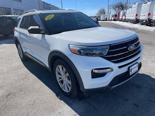 Certified 2021 Ford Explorer XLT w/ Equipment Group 202A image 7