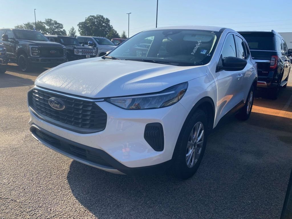 Certified 2024 Ford Escape Active AWD/4WD image 3