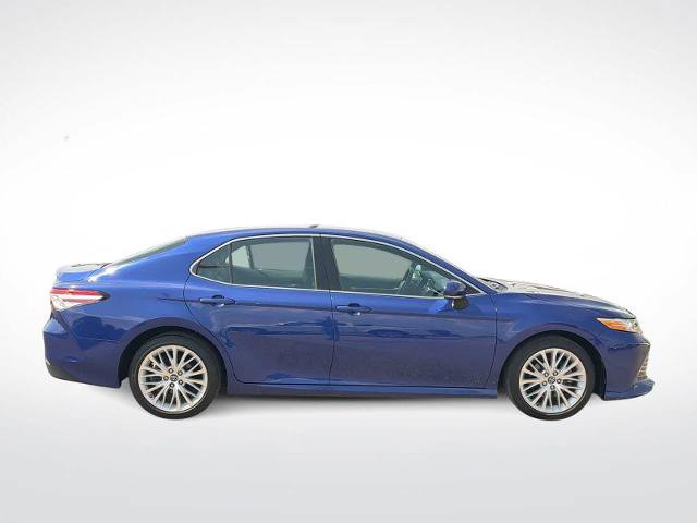 Used 2018 Toyota Camry XLE FWD image 9