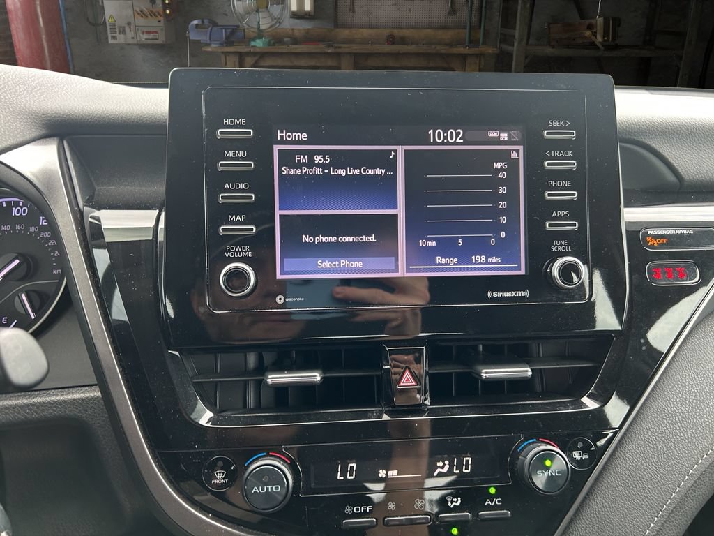 Used 2022 Toyota Camry SE FWD image 24