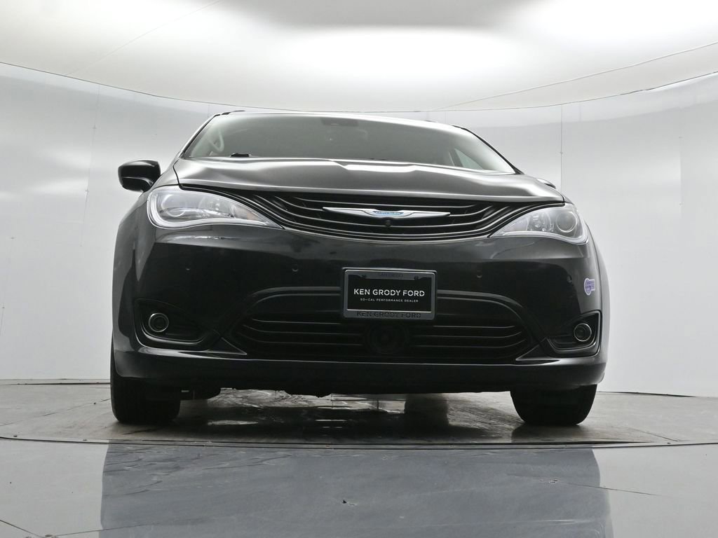 Used 2018 Chrysler Pacifica Limited w/ Advanced Safetytec Group image 32