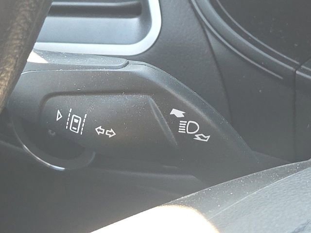 Certified 2024 Ford Edge SE w/ Black Appearance Package image 42