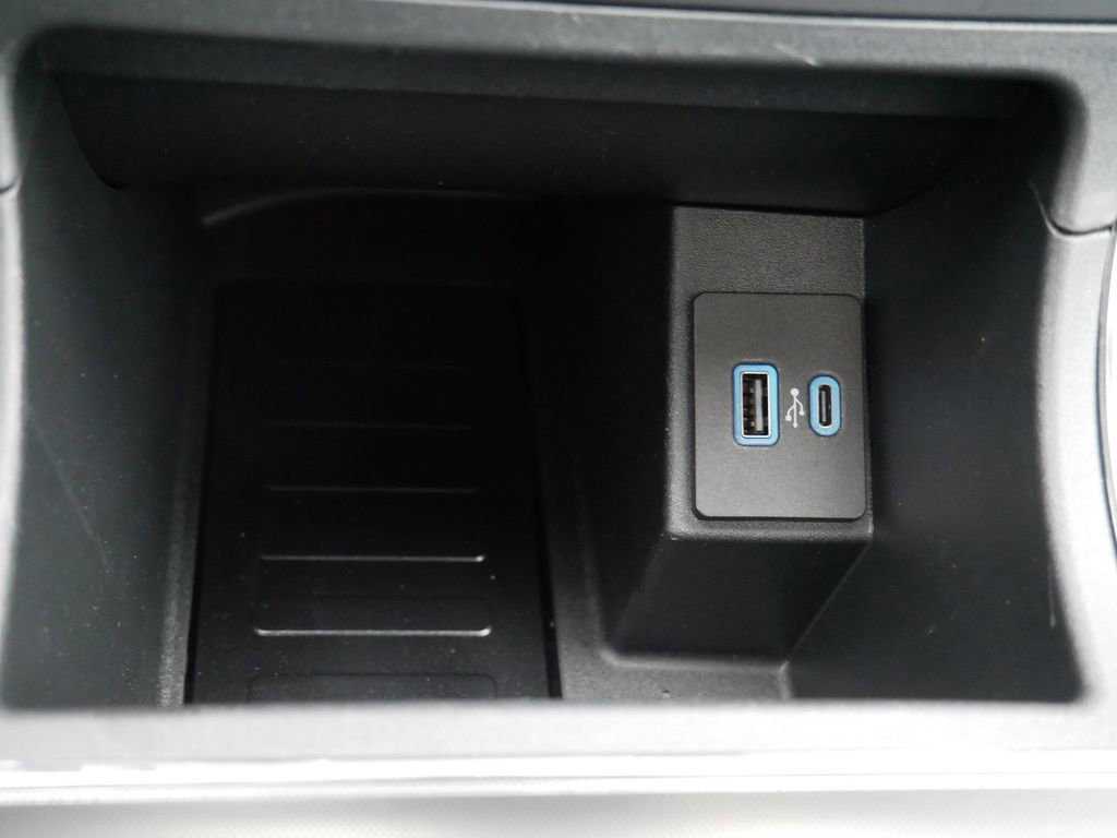 Certified 2024 Ford Edge Titanium w/ Equipment Group 301A image 26