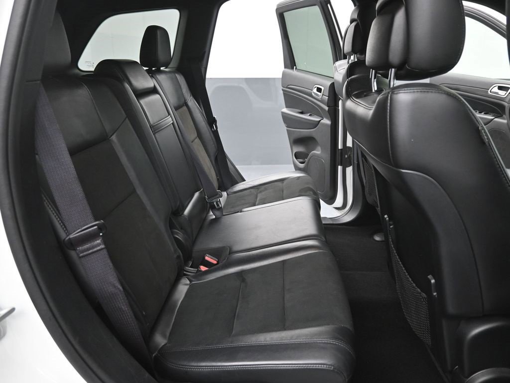 Used 2020 Jeep Grand Cherokee Altitude image 17