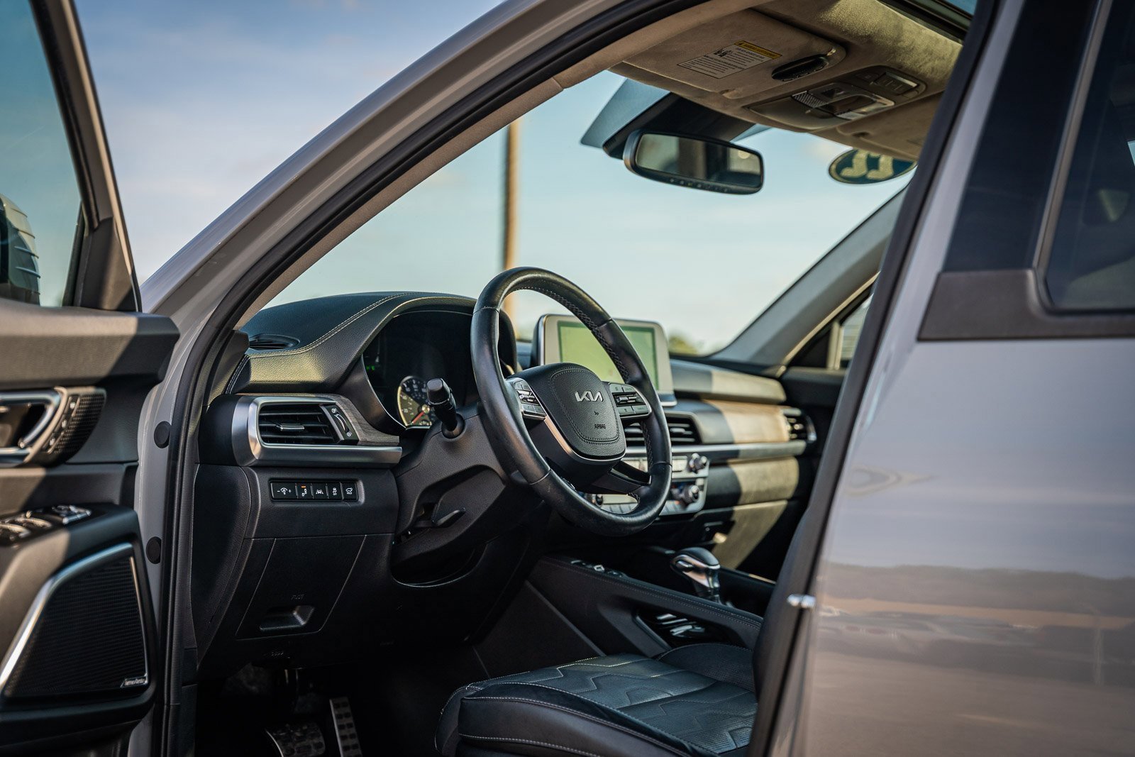 Used 2022 Kia Telluride SX w/ SX Prestige Package image 18