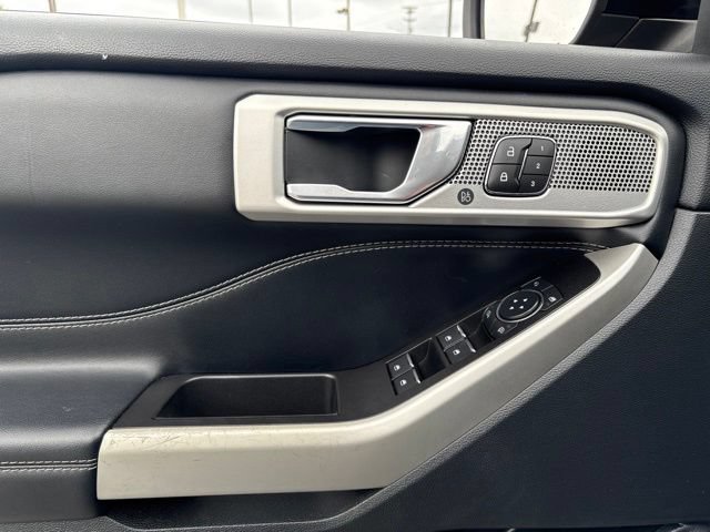 Certified 2022 Ford Explorer Limited w/ Equipment Group 301A RWD image 11
