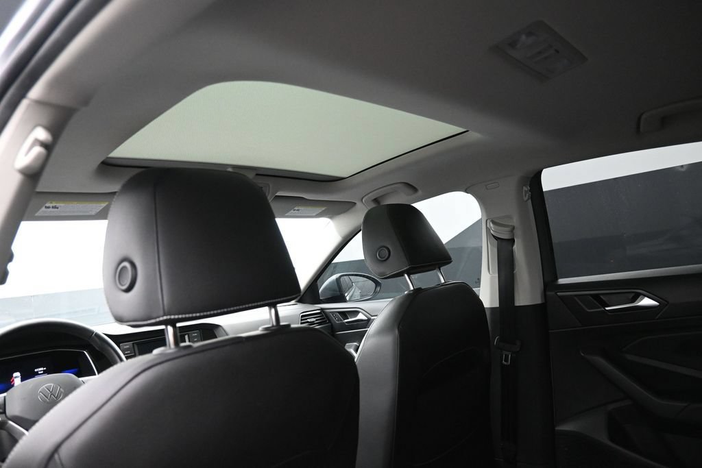 Used 2023 Volkswagen Jetta SE FWD image 25