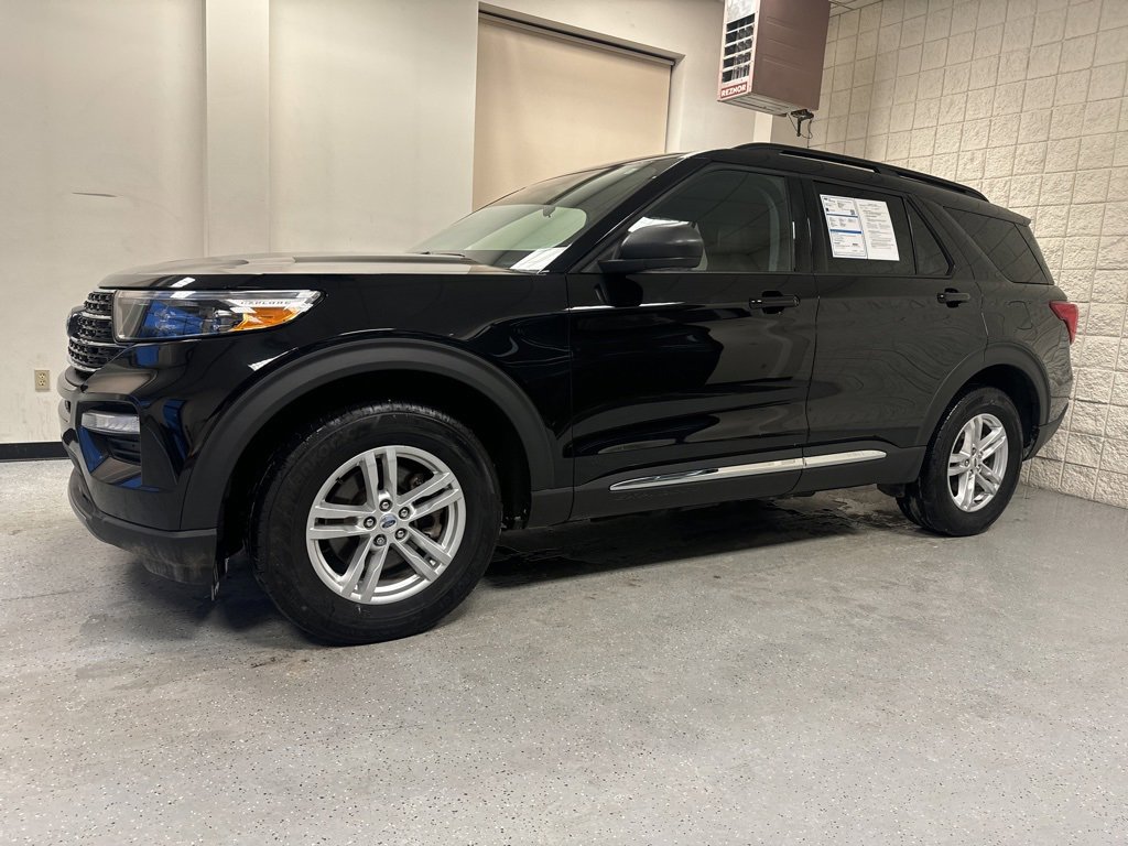 Certified 2023 Ford Explorer XLT w/ Equipment Group 202A image 15
