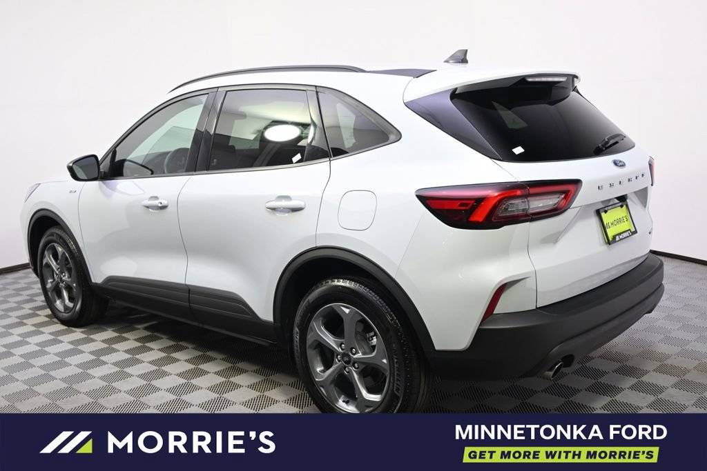 Certified 2025 Ford Escape ST-Line AWD/4WD image 3