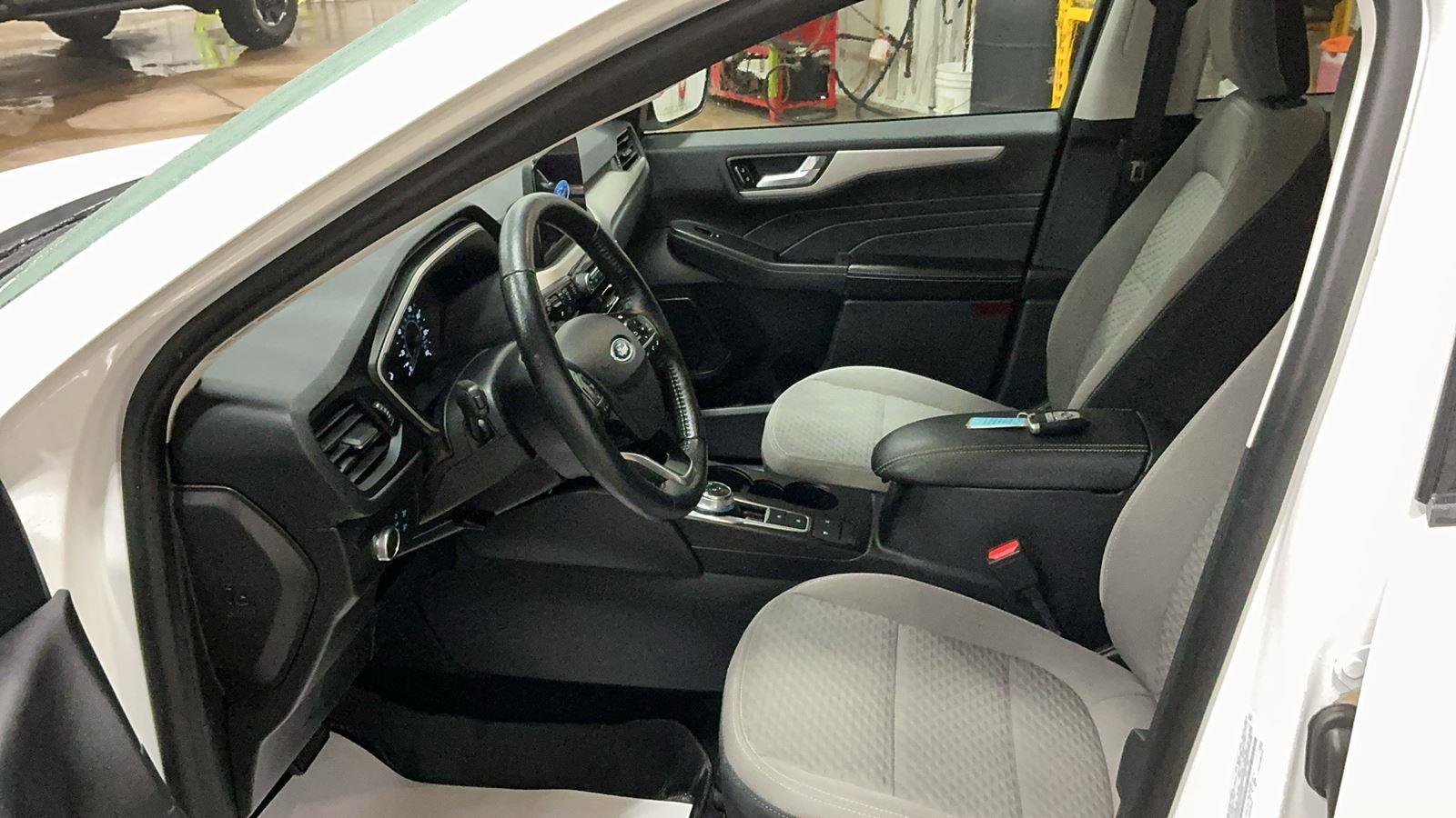 Certified 2021 Ford Escape SE w/ Cold Weather Package image 10