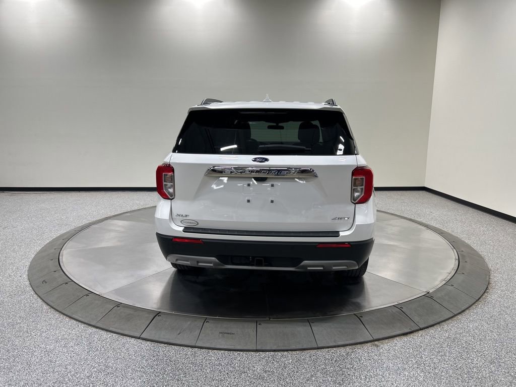Certified 2024 Ford Explorer XLT w/ Equipment Group 202A AWD/4WD image 8