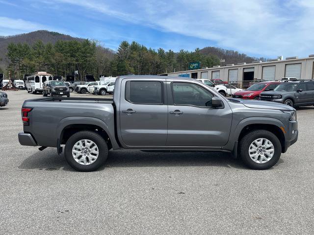 Used 2024 Nissan Frontier SV w/ SV Convenience Package image 2
