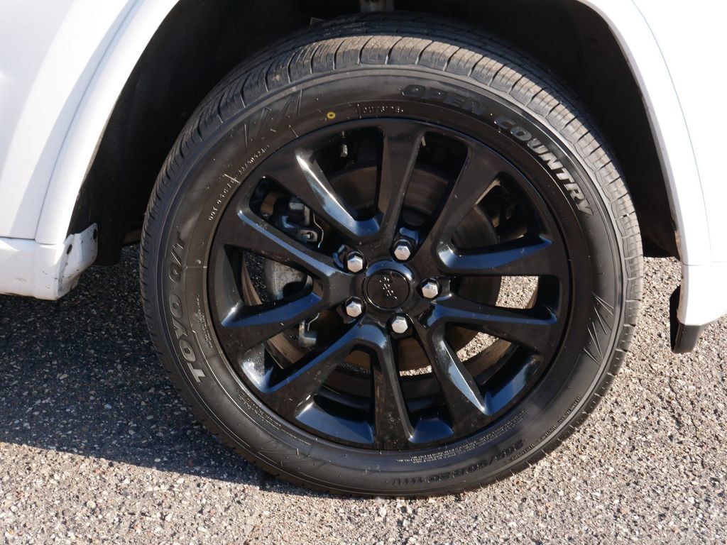 Used 2021 Jeep Grand Cherokee Laredo X AWD/4WD image 7
