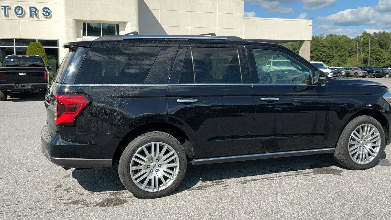 Certified 2023 Ford Expedition Limited AWD/4WD image 6