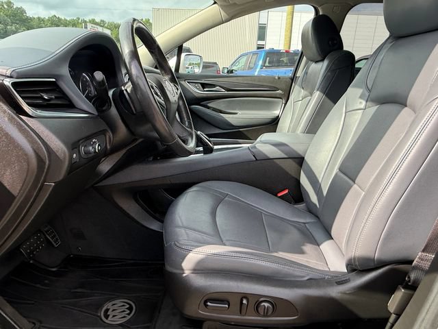 Used 2019 Buick Enclave Essence FWD image 18