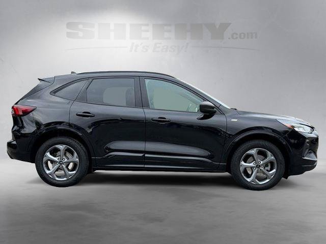 Certified 2023 Ford Escape ST-Line w/ Tech Pack #1 AWD/4WD image 10
