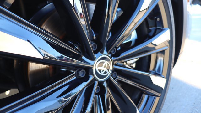 Used 2026 Toyota Crown Platinum image 9