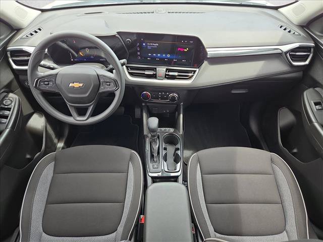 Used 2024 Chevrolet TrailBlazer LS FWD image 16