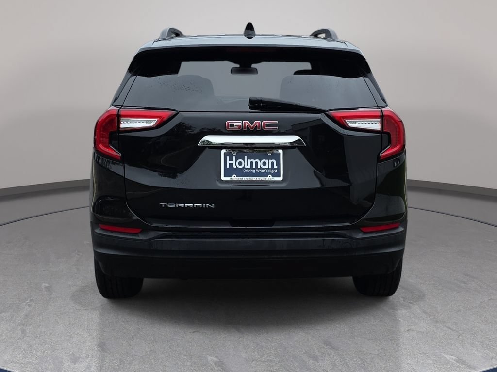 Used 2024 GMC Terrain SLE w/ Driver Convenience Package FWD image 6