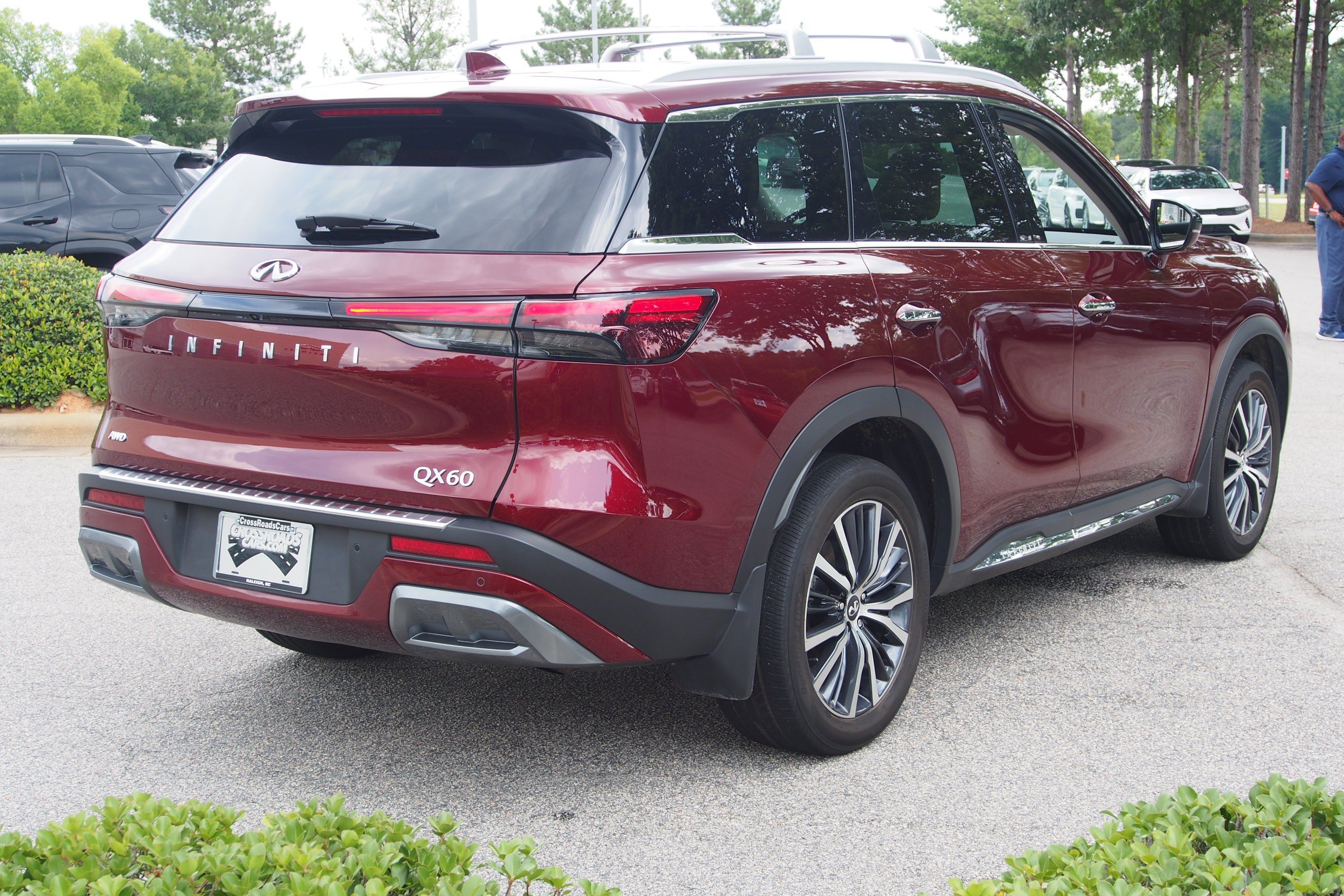 Used 2023 INFINITI QX60 Sensory w/ Cargo Package AWD/4WD image 8