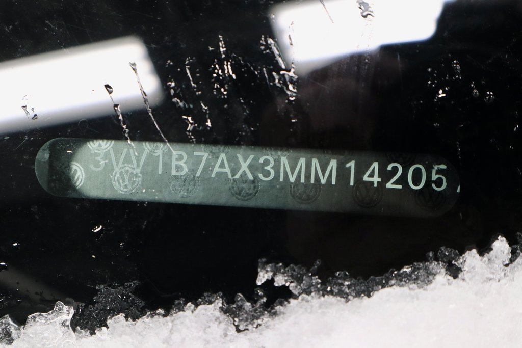 Used 2021 Volkswagen Tiguan S image 34