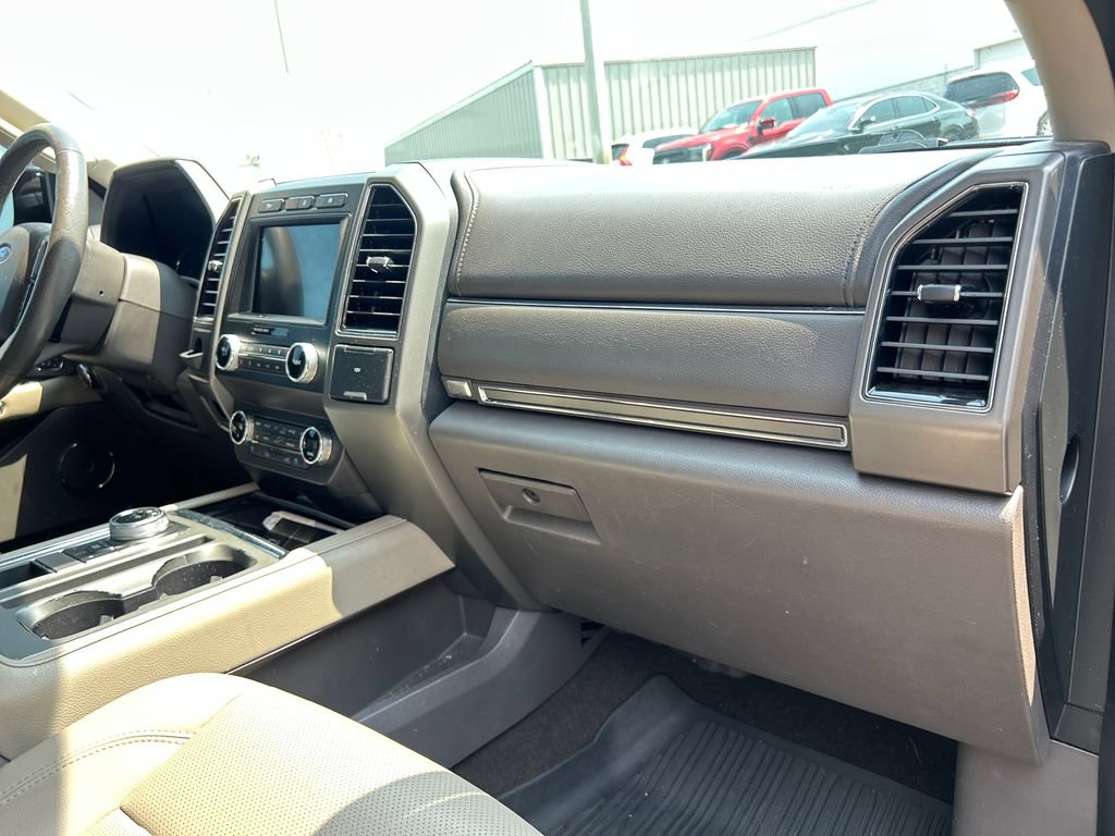 Certified 2019 Ford Expedition Max XLT w/ Equipment Group 202A RWD image 17