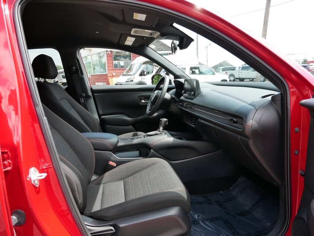 Used 2024 Honda HR-V Sport image 8