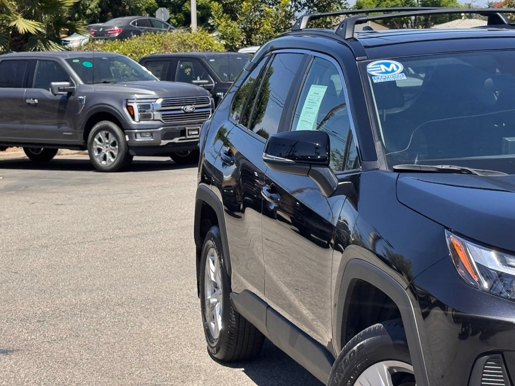 Used 2025 Toyota RAV4 XLE FWD image 5