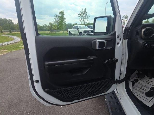 Used 2021 Jeep Gladiator Sport w/ Trailer Tow Package AWD/4WD image 19