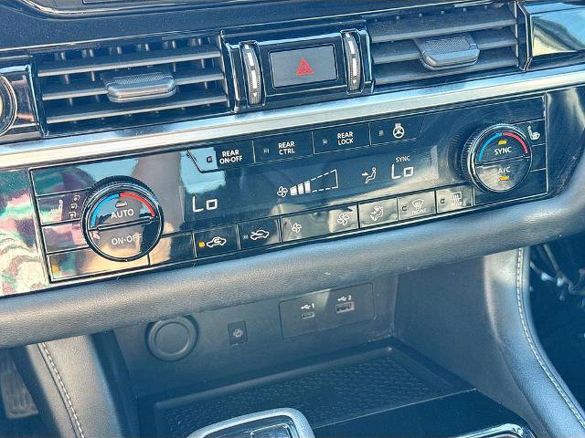 Used 2023 Nissan Pathfinder SL AWD/4WD image 14