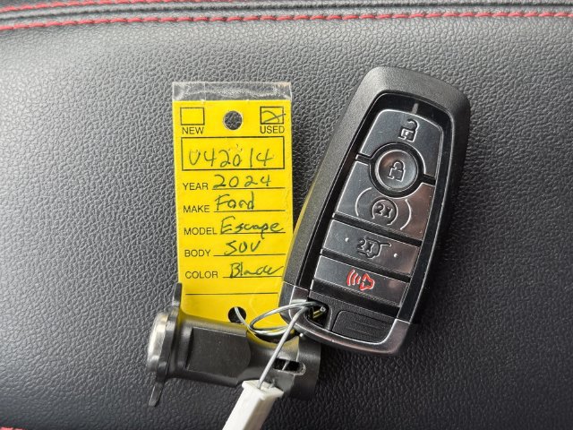 Certified 2024 Ford Escape ST-Line w/ Tech Pack #1 AWD/4WD image 16