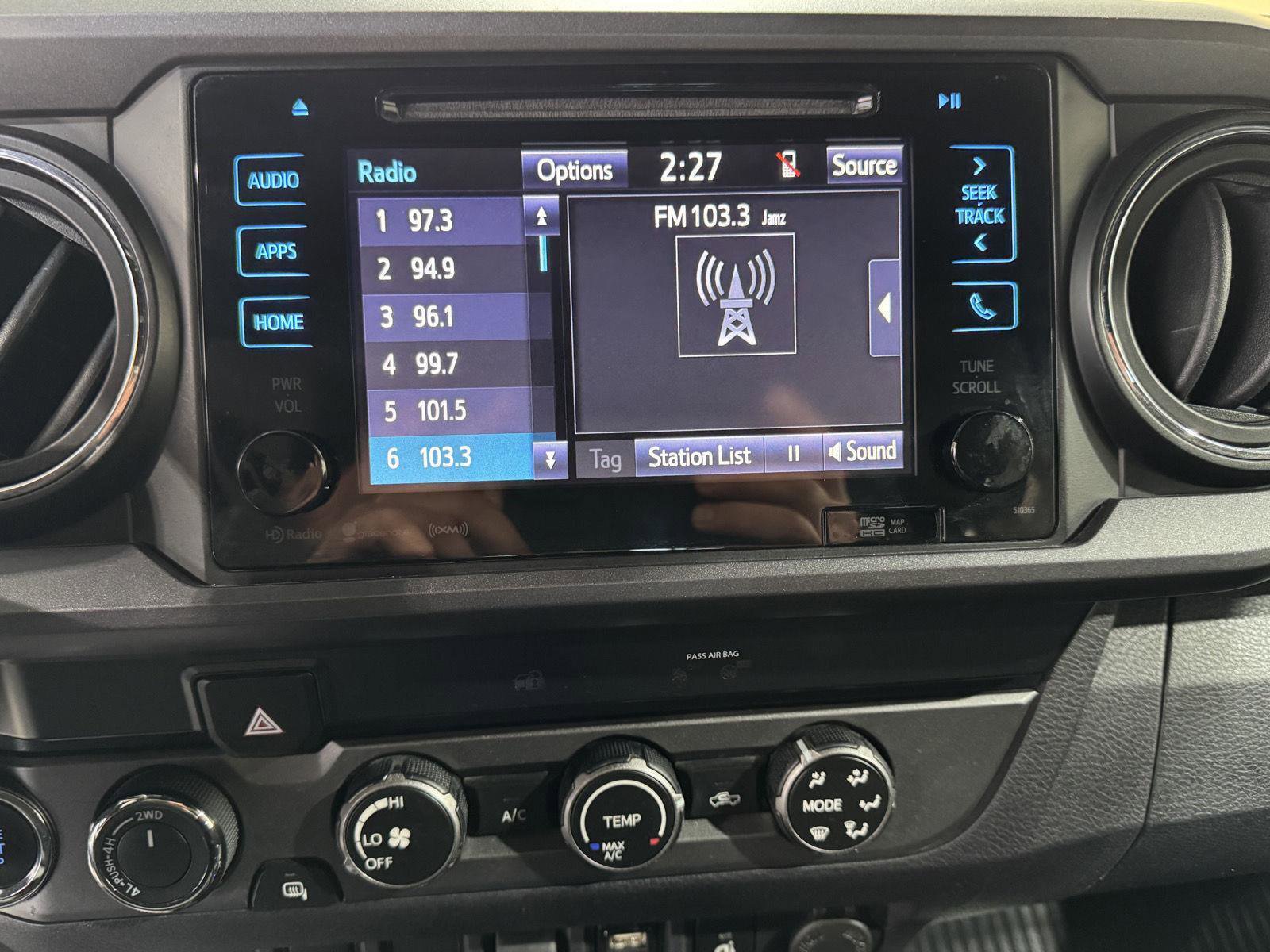 Used 2019 Toyota Tacoma TRD Sport AWD/4WD image 23