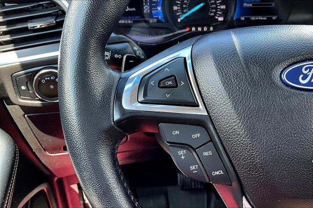 Certified 2024 Ford Edge Titanium w/ Class II Trailer Tow Package image 18