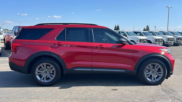 Certified 2021 Ford Explorer XLT w/ Equipment Group 202A RWD image 2